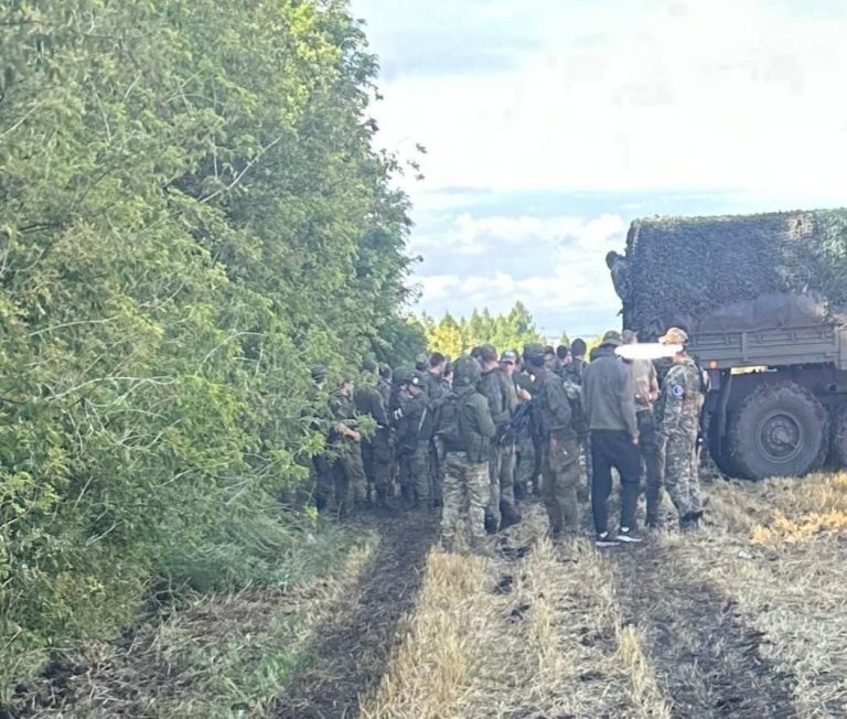 „O crimă împotriva propriului popor”. O locuitoare din Sudja povestește despre cum autoritățile ruse nu au făcut nimic, în timp ce civilii fugeau cum puteau de avansul ucrainean