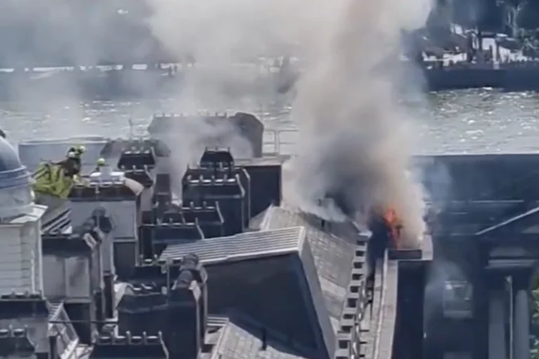 Incendiu puternic la Somerset House, în centrul Londrei