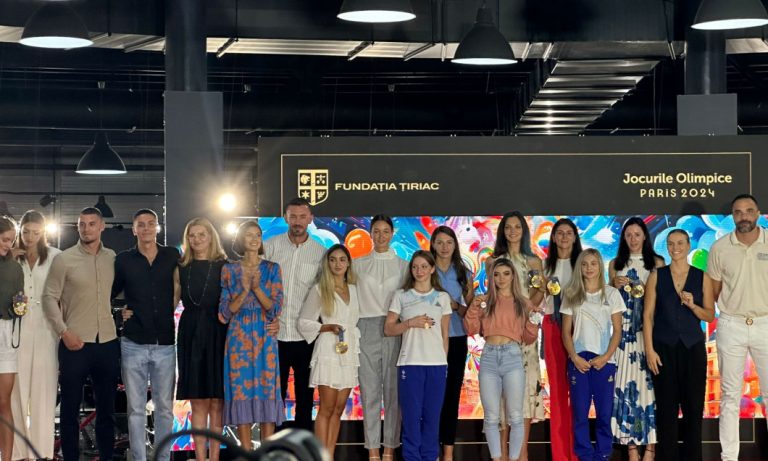 FOTO | Medaliaţii României la Jocurile Olimpice, premiaţi de Ion Ţiriac. Şi Sabrina Voinea a primit o maşină şi o medalie de aur