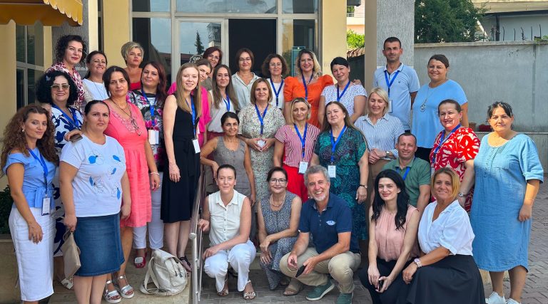 Albania a salvat evreii din calea naziștilor. Acum, educatorii predau Holocaustul unei noi generații