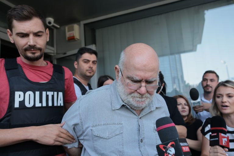 Sociologul Alfred Bulai va fi cercetat în arest la domiciliu, a decis Tribunalul Bucureşti
