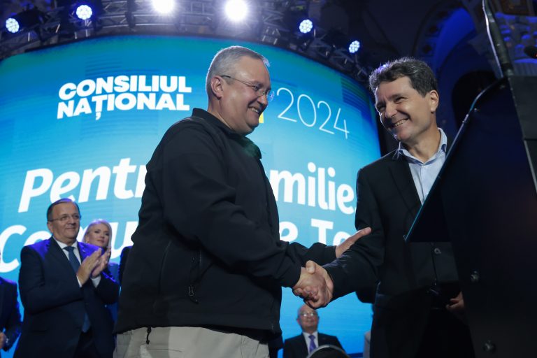 Nicuşor Dan, la Consiliul Naţional al PNL: E important ca România să aibă o guvernare de dreapta după alegerile din decembrie