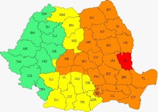 Cod galben şi portocaliu de ploi şi intensificări ale vântului în cea mai mare parte a țării/ De la miezul nopţii, judeţul Galaţi va fi sub Cod roşu de ploi torenţiale şi abundente