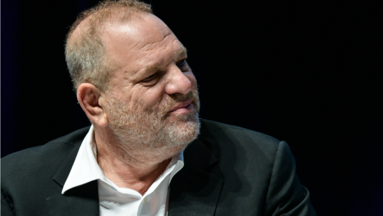 Procurorii britanici anunţă că au renunţat la acuzaţiile de agresiune sexuală formulate împotriva lui Harvey Weinstein