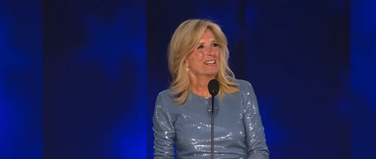 Pentagonul urmează să aloce o jumătate de miliard de dolari pe an cercetării privind sănătatea femeilor, anunţă Prima Doamnă Jill Biden la o conferinţă a Fundaţiei Clinton