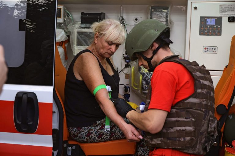 În spatele liniilor inamice: Ecouri ale torturii în timp ce Ucraina luptă pentru eliberarea medicilor