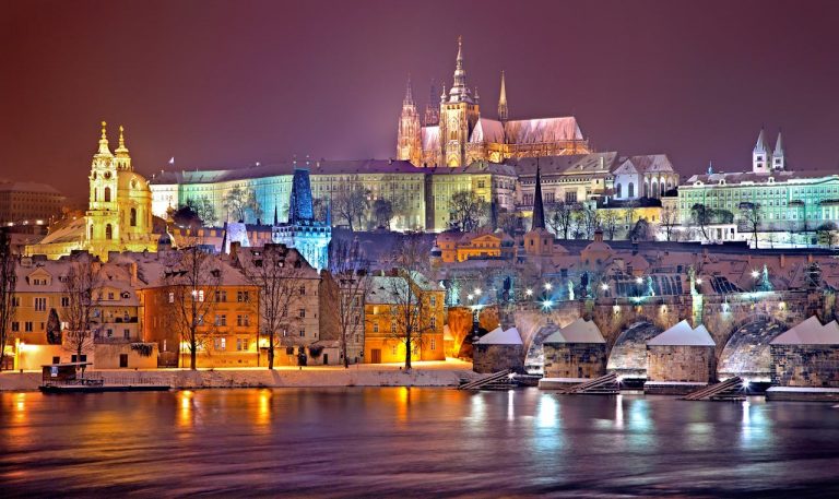 Praga, în alertă maximă de inundaţii; Ploi torenţiale, aşteptate în Europa Centrală