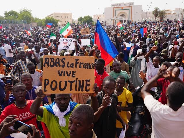 La un an după moartea lui Prigojin, campania de influență a Rusiei în Africa merge înainte. Dar ar putea avea concurență americană