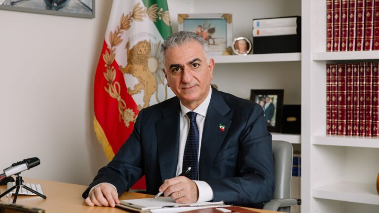 Iran: Reza Pahlavi se declară pregătit să conducă „imediat ce Republica Islamică va cădea”