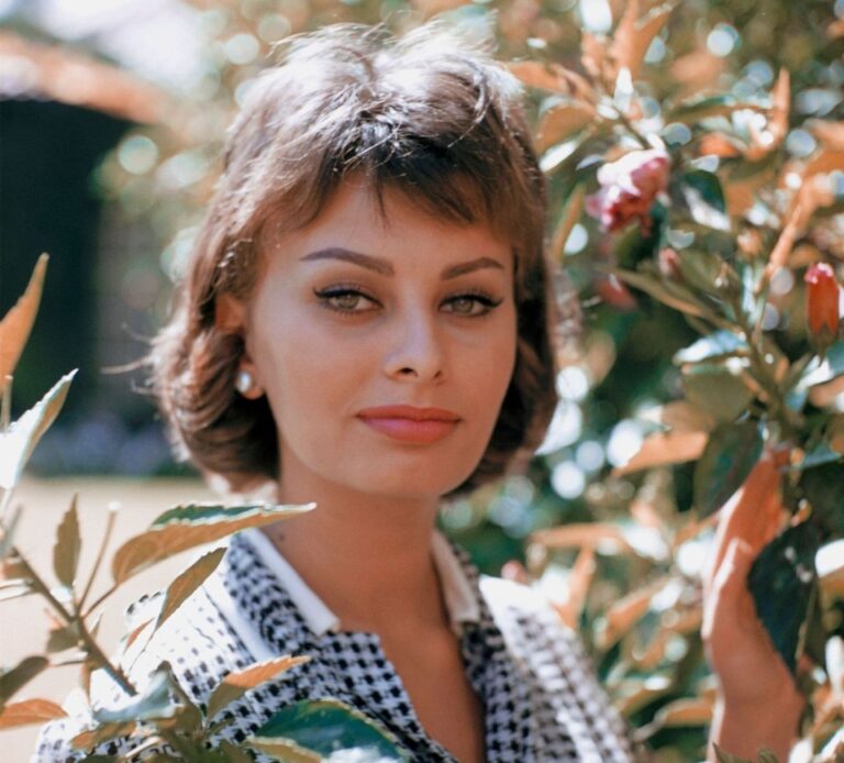 VIDEO | Marea actriţă Sophia Loren împlineşte 90 de ani