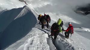 Un alpinist român a murit pe Mont Blanc