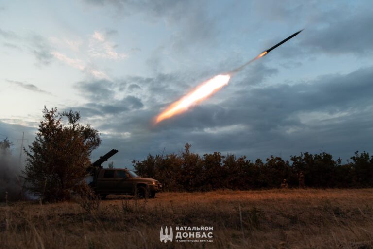 The Economist: Ucraina trebuie lăsată să lovească cu rachete americane ținte militare din Rusia / Prudența lui Biden răsplătește nesăbuința lui Putin