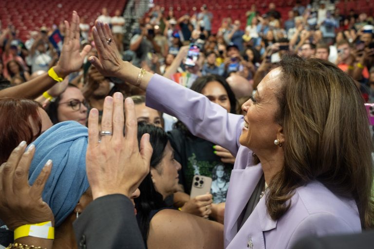 Kamala Harris îl face pe Donald Trump să pară neexperimentat. Dezbaterea prezidențială a fost un triumf pentru vicepreședintă