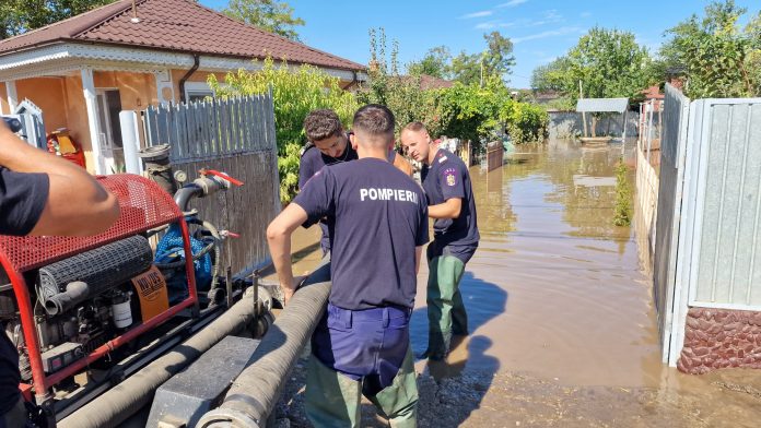 pompieri inundatii