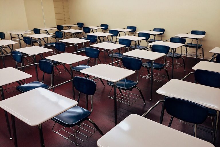 Atac armat într-un liceu din Canada. Zece morți, inclusiv atacatorul