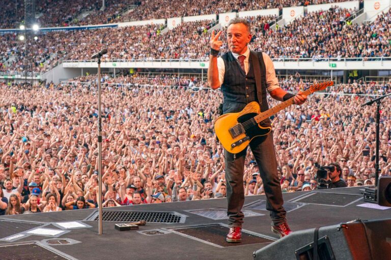 Bruce Springsteen şi-a anunţat susţinerea pentru Kamala Harris în cursa prezidenţială