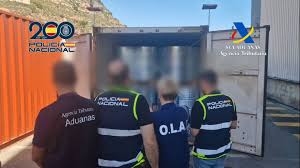 Poliţia spaniolă anunţă că a confiscat substanţe chimice destinate Rusiei, inclusiv posibil material pentru armament