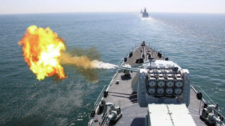 China desfăşoară exerciţii militare cu muniţie reală în apropiere de Taiwan după ce Xi cere armatei să se pregătească de război
