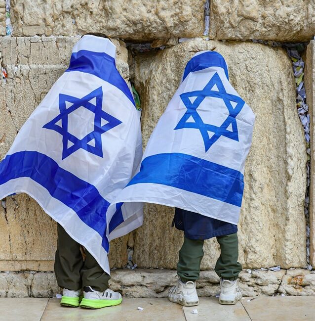 Ambasadorul Israelului în România: Rolul fundamental al educaţiei este de a lupta împotriva ignoranţei şi indiferenţei