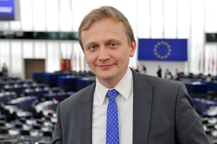 Piotr Serafin, comisar european buget