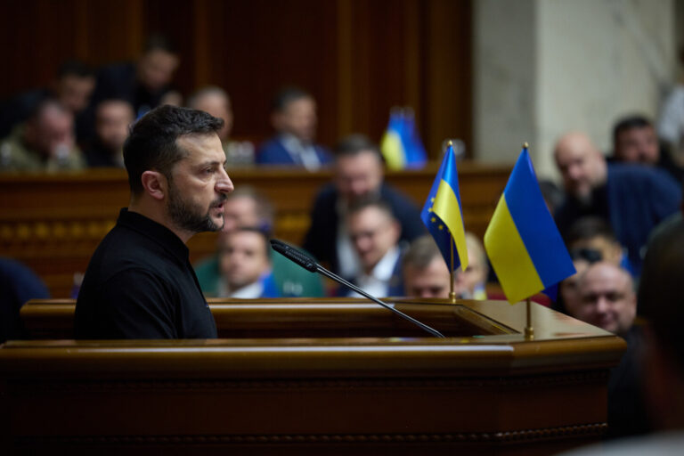 Mark Galeotti | Planul de victorie al lui Zelenski este puțin probabil să impresioneze Europa. Așteptați-vă, în schimb, la cuvinte calde, declarații răsunătoare, livrări simbolice unice de arme și promisiuni de consultări detaliate