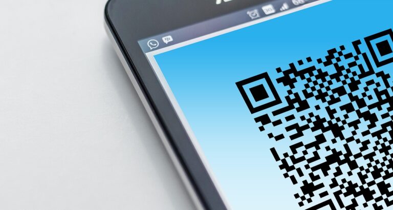 Diplomele de absolvire în învăţământul universitar vor avea cod QR / Ce informații vor fi disponibile la scanare