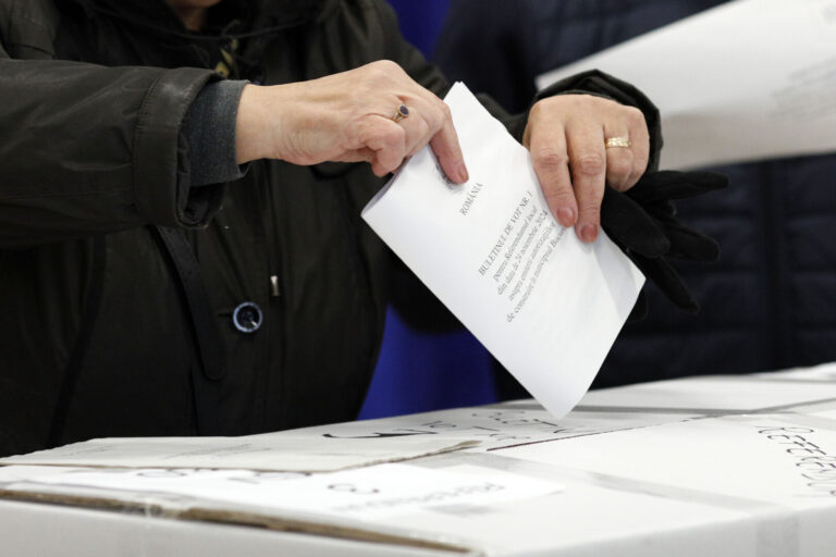 Cum comentează competitorii pro-occidentali o posibilă finală prezidenţială Ponta – Simion