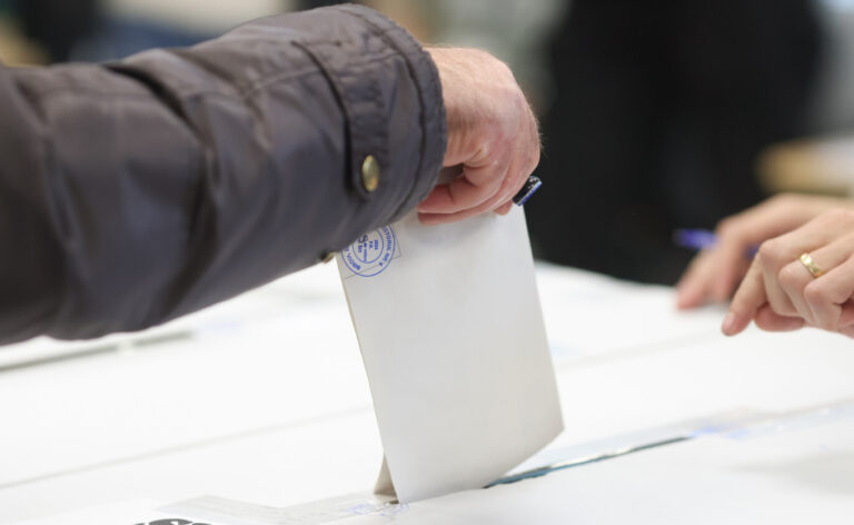 Prezidențiale2025 | Trei zile pentru vot în diaspora. Precizările AEP privind ora de închidere a urnelor