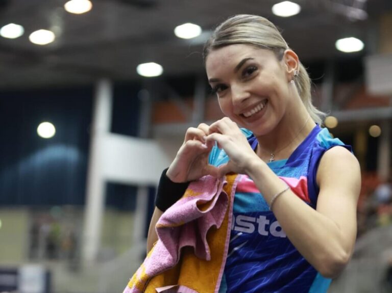 Bernadette Szocs s-a calificat în semifinalele Turneului Campioanelor