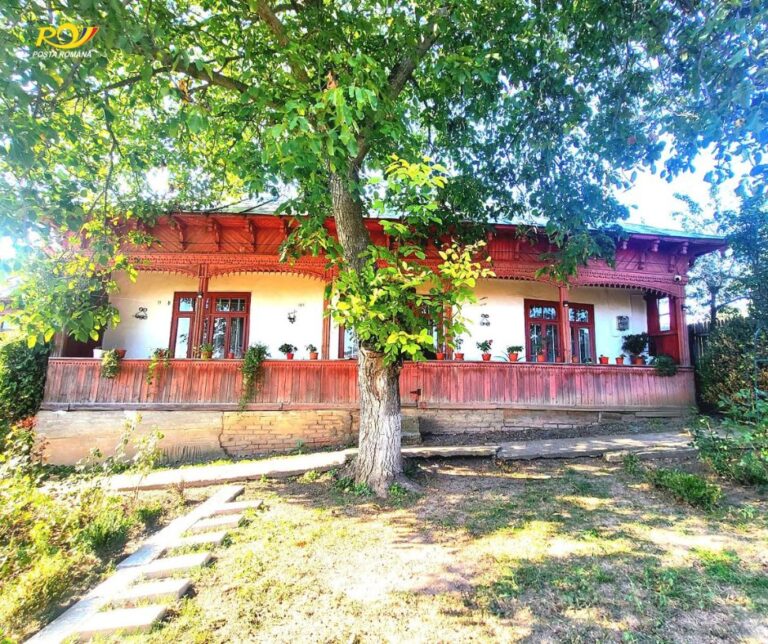 Proiectul ”Poştaşii şi casele din Codrii Vlăsiei”, la final: Peste 400 de case vechi, documentate de poştaşii voluntari
