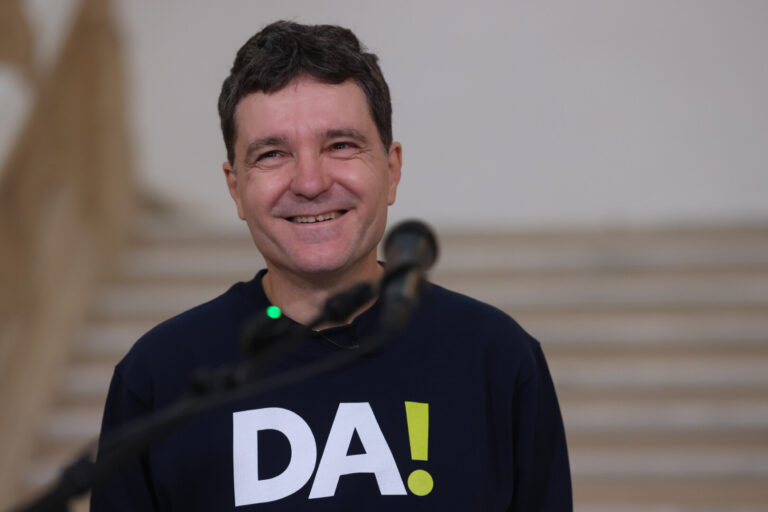 POLITICO: Primarul Bucureștiului, „Little Nick”, intră în cursa prezidențială din România