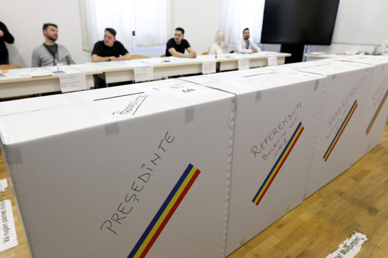 Prezidențiale 2024 | AEP: Prezenţa la vot la ora 19.25, la nivel naţional, depăşise 50%/ În 2019, prezenţa finală la vot a fost de 47,66%
