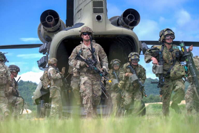 Primarul din Ramstein avertizează asupra consecinţelor „dezastruoase” ale retragerii trupelor americane