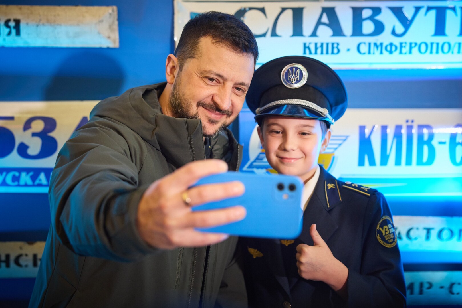 O luptă pentru putere îl așteaptă pe Zelenski în 2025. Pe măsură ce moralul scade, în Ucraina se vorbește de o schimbare la vârf