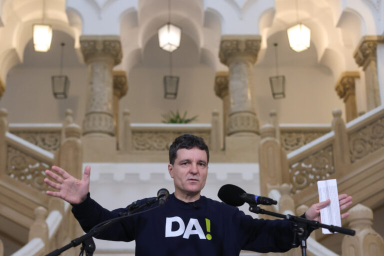 Nicuşor Dan, despre sondajul intern realizat de echipa sa: Călin Georgescu, în toate scenariile pe care le-am testat, este peste 40% intenţie de vot. Următorul plasat este Crin Antonescu, între 22-24%, eu între 16-18% / Lasconi, pe locul 4, cu 7-8%