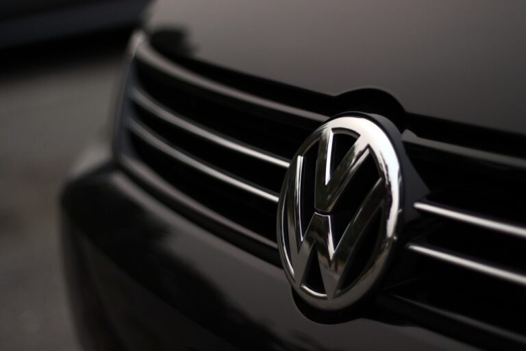 Porsche, divizie din cadrul grupului Volkswagen, a ieșit complet din acționariatul Bugatti