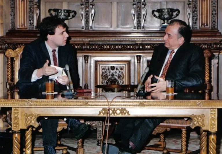 O întâlnire suprarealistă cu Ion Iliescu