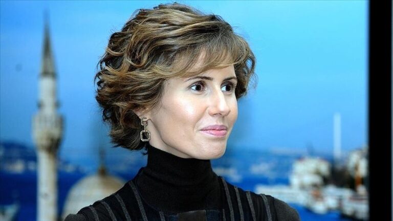 Presa turcă susține că soţia preşedintelui sirian vrea să divorţeze şi să se întoarcă la Londra. Bashar al-Assad ar fi fost reţinut la Moscova şi i-au fost îngheţate bunurile. Kremlinul neagă
