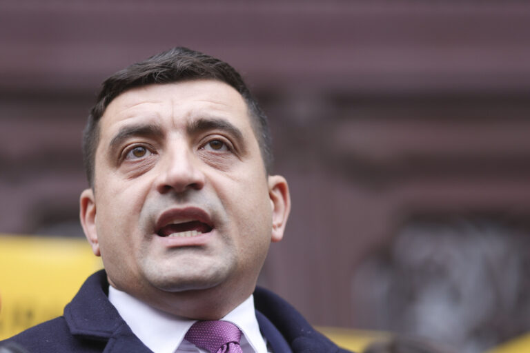 AUR a atacat la Curtea Constituțională Legile bugetului
