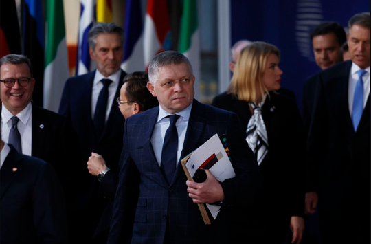 Zelenski și Fico, în conflict la summitul UE: Amenințări privind livrările de energie și discuții despre aderarea Ucrainei la NATO