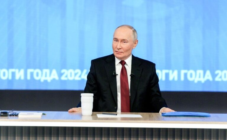 Putin spune că va da curs cererii lui Trump de a cruța trupele ucrainene din Kursk dacă se predau