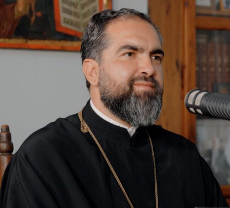 Preotul Ciprian Mega, acuzat că e „plantat” în BOR de Biserica Ortodoxă Rusă, a fost suspendat de către Episcopia Oradiei