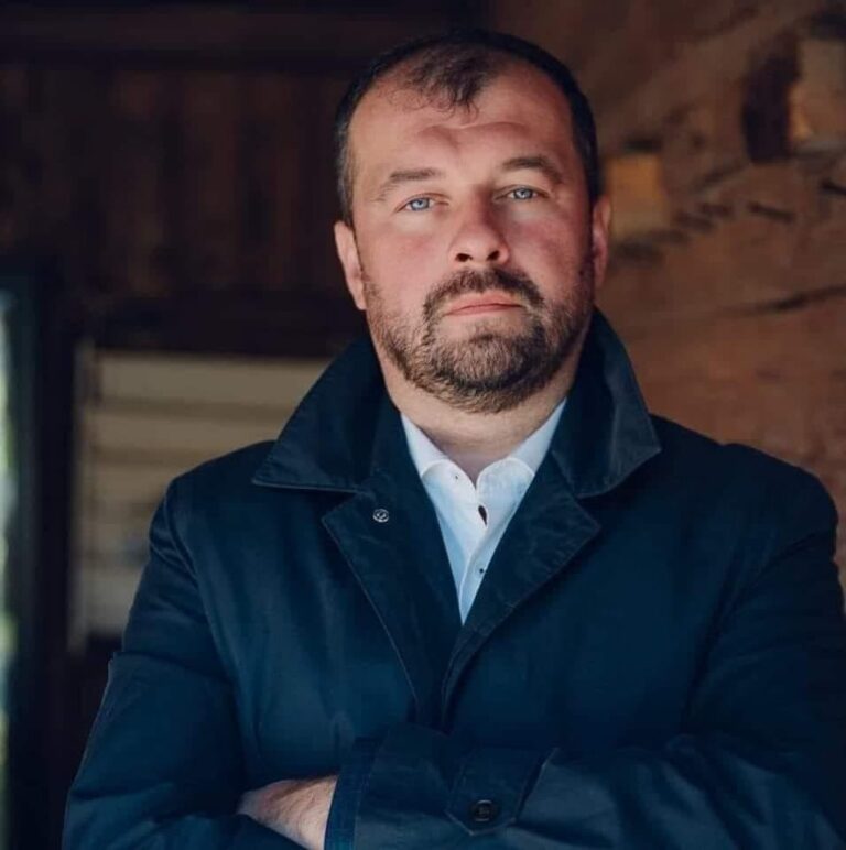 Preşedintele Reţelei Naţionale a Muzeelor: Când toată lumea culturală e concentrată pe jaful din Olanda, se taie toate fondurile pentru finanţarea infrastructurii culturale din România