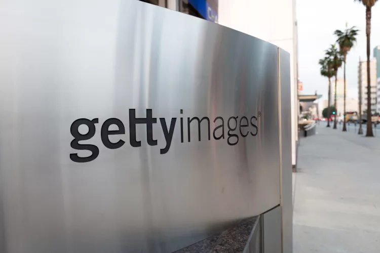 Getty Images şi Shutterstock fuzionează pentru a crea un gigant de 3,7 miliarde de dolari în era inteligenţei artificiale
