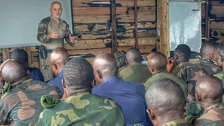 Pariul pierdut de Congo mizând pe mercenari români