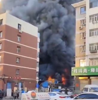 VIDEO | Opt morţi şi 15 răniţi în urma unui incendiu într-o piață din China