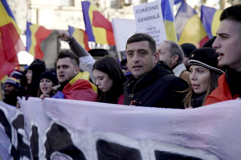 George Simion: Vom continua presiunea internă şi externă. Cerem sesiune parlamentară extraordinară