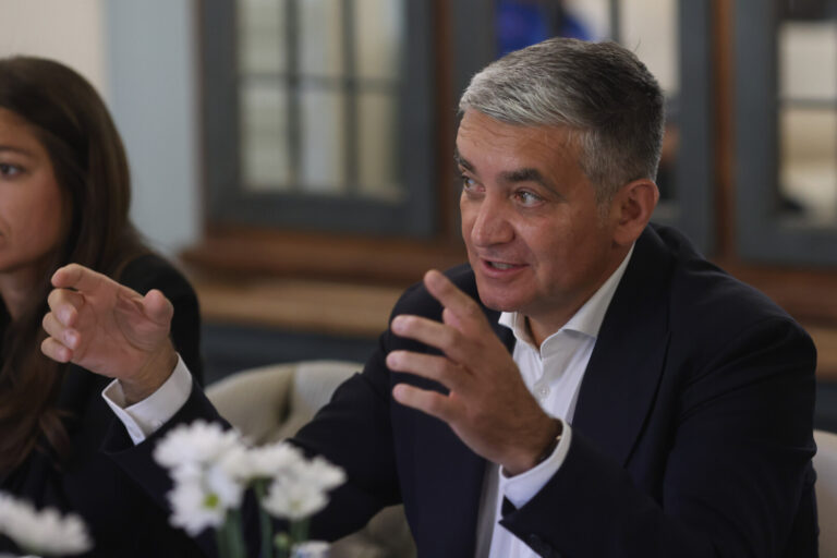 Primarul din Sinaia, reținut de DNA: mită în formă continuată și denunț făcut de patronul Nordis
