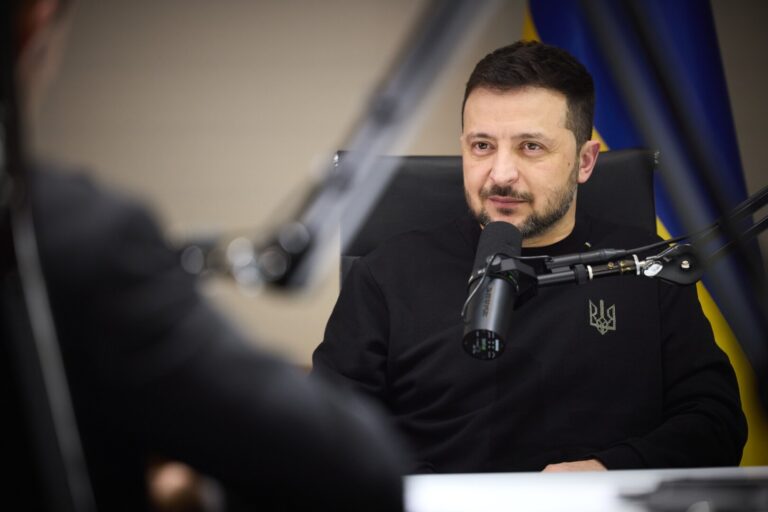 The Guardian | Zelenski: Europa nu poate garanta securitatea Ucrainei fără America / Liderul de la Kiev propune un schimb de teritorii cu Putin