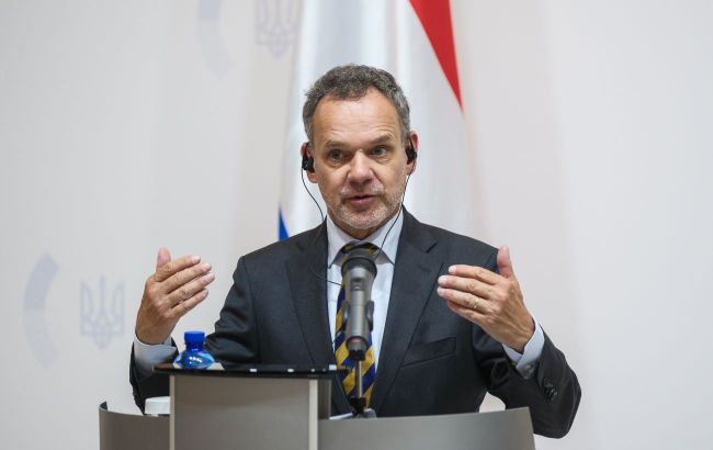 „Era care a început la căderea Zidului Berlinului s-a încheiat”, spune ministrul olandez de externe
